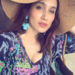 Sagarika Ghatge Instagram - 🏖 🍺 wearing @saltysoulindia and love the earrings @shop_rhea