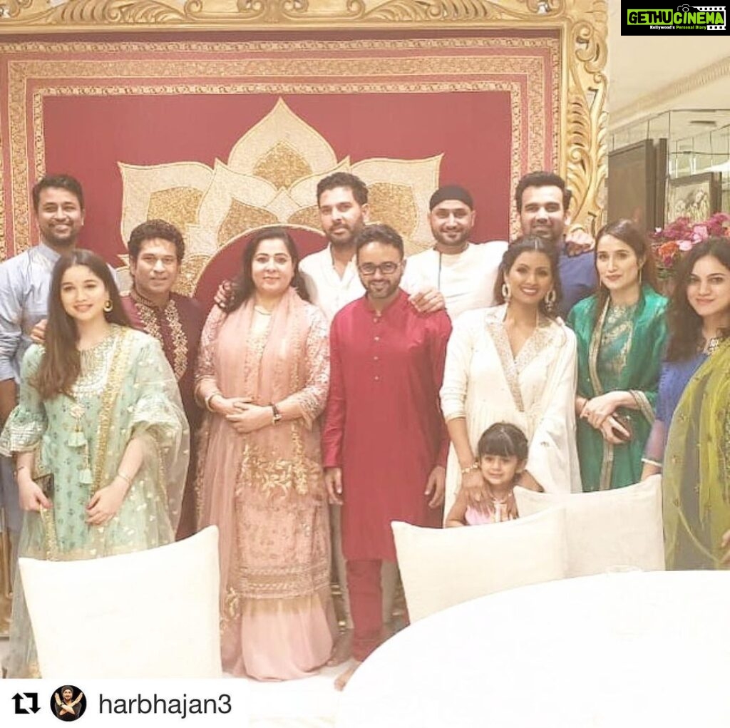 Sagarika Ghatge Instagram - Ganpati Bappa Morya. Happy Ganesh chaturthi 🙏