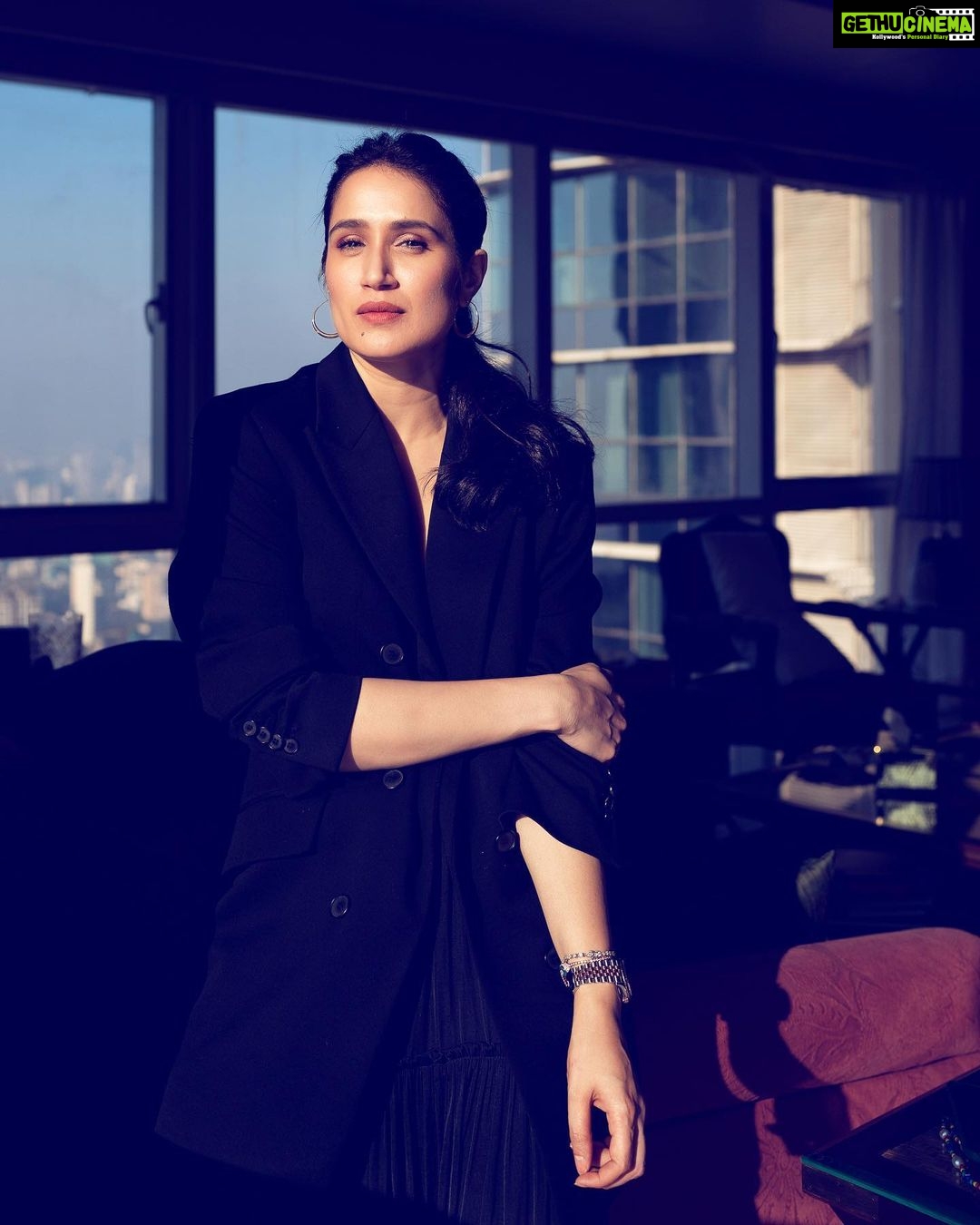 Sagarika Ghatge Instagram - Keeping things in perspective 🤍