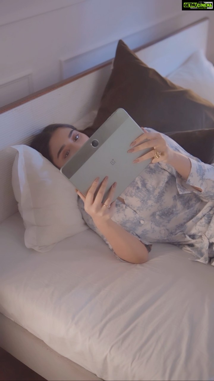 Saiee Manjrekar Instagram - With that 11.35” 2.4K display on the #OnePlusPadGo, it’s sometimes almost like the emotions come pouring through the screen. And with adaptive brightness you can avoid straining your eyes if you’re watching in the dark, for that perfect cinematic experience. Get your hands on the #OnePlusPadGo! Pre-Orders open now.