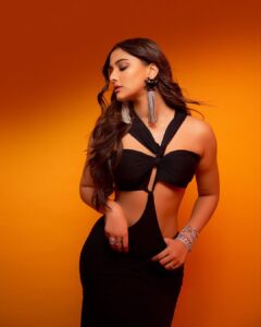 Saiee Manjrekar Instagram - walkin’ on sunshine 🦁 

📸 @tejasnerurkarr 
Outfit @deme_love_
Jewellery @koharbykanika @anaqajewels
Styled by @sukritigrover
Hair @jayshree2783 
Makeup @mitavaswani 
Styling Team @vanigupta.23 @bitofbash @harshitadaga01