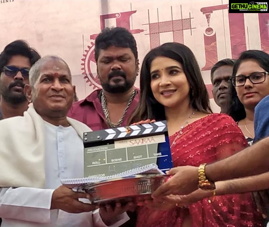 Sakshi Agarwal Instagram - #Saara begins its journey with blessings from the Maestro #illiyaraja sir. . A heroine centric film ❤️ battling between love and true friendship. Yet another action packed🔥 . Shooting begins in full flow. . @iamsakshiagarwal #YogiBabu #Ilayaraja sir @Bharathiraja sir #KarthikRaja #RoboShankar @rajithkanna8 #Viswadreamworld @vijayvishwaofficial @sultha.raja786 . Thank you @samyakksarees @lakshana_priya_mua @jonnyjd5 Chennai, India