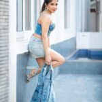 Sakshi Agarwal Instagram - Denim on point, attitude on fleek. 💁‍♂️💙 #DenimAttitude . #sakshiagarwal #denimjacket #denimstyle #braidstyles #shaggy #bombastic #loveforfashion #lovefordenim❤️ #instamood #kollywood . @murugeshmakeup_hair @sathyaphotography3 @soigne_official_ @ecrgroupofhotelandresorts @jonnyjd5 @krush_makeup_artistry Chennai, India