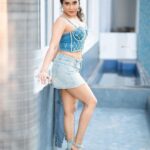 Sakshi Agarwal Instagram - Denim on point, attitude on fleek. 💁‍♂️💙 #DenimAttitude . #sakshiagarwal #denimjacket #denimstyle #braidstyles #shaggy #bombastic #loveforfashion #lovefordenim❤️ #instamood #kollywood . @murugeshmakeup_hair @sathyaphotography3 @soigne_official_ @ecrgroupofhotelandresorts @jonnyjd5 @krush_makeup_artistry Chennai, India