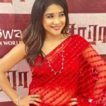 Sakshi Agarwal Instagram - #Saara begins its journey with blessings from the Maestro #illiyaraja sir. . A heroine centric film ❤️ battling between love and true friendship. Yet another action packed🔥 . Shooting begins in full flow. . @iamsakshiagarwal #YogiBabu #Ilayaraja sir @Bharathiraja sir #KarthikRaja #RoboShankar @rajithkanna8 #Viswadreamworld @vijayvishwaofficial @sultha.raja786 . Thank you @samyakksarees @lakshana_priya_mua @jonnyjd5 Chennai, India