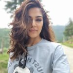 Sakshi Chaudhary Instagram - The art of eye contact 👀 #instagram #love #live #life #explorepage #explore #instagood #fashion #lifestyle #follow #like #photography #india #trend #instadaily #music #style #reels #foryou #likes #photooftheday #beautiful #smile #art #nature #insta #trending#mountains