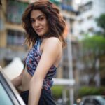 Sakshi Chaudhary Instagram - On a 2 hours sleep on this shoot(not by choice though)!! 😵‍💫😵‍💫 Not recommended! But this roaming around in the Sabzi market and clicking was 👌. 😝 📸- @tusharmahajanofficial 💄- @imsumansingh #instagram #love #live #life #explorepage #explore #instagood #fashion #lifestyle #follow #like #photography #india #trend #instadaily #music #style #reels #foryou #likes #photooftheday #beautiful #smile #art #nature #insta #trending