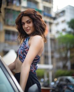 Sakshi Chaudhary Instagram - On a 2 hours sleep on this shoot(not by choice though)!! 😵‍💫😵‍💫
Not recommended!
But this roaming around in the Sabzi market and clicking was 👌. 😝

📸- @tusharmahajanofficial 
💄- @imsumansingh 

#instagram #love #live #life #explorepage #explore #instagood #fashion #lifestyle #follow  #like  #photography #india #trend #instadaily #music #style #reels #foryou #likes #photooftheday #beautiful #smile #art #nature #insta #trending