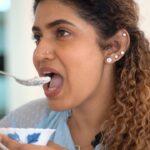 Sameera Sherief Instagram - From curries to desserts, Hatsun Curd is the ingredient that makes everything better! Creamy, smooth, and utterly delicious - make Hatsun Curd your kitchen’s flavor booster! Go Purchase hatsun curd from a nearby grocery story.🌟🥄 #HatsunCurd #Ad