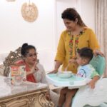 Sameera Sherief Instagram - A taste of tradition, a bite of nutrition! Nestle Ceregrow - where the goodness of ragi meets the love of Grandma’s kitchen. Packed with essential nutrients to nourish your little one’s journey. Perfect for toddlers, it has a delightful taste is good for health, ensuring they grow strong and healthy @nestleceregrow #NestleCeregrow #MummyKiMummyBhiPasandKarengi #RagiKiGoodnessCeregrowKiTasalli #IYOM2023 #InternationalYearOfMillets #ragiinabowl #goodnessofragi