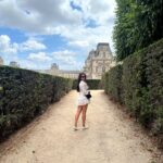 Samiksha Jaiswal Instagram – City strolls ✨🇫🇷

#paris #louvre #instagood #scenic #france