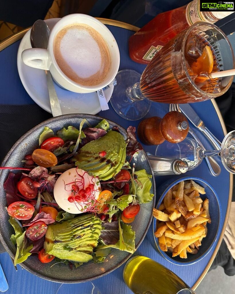 Samiksha Jaiswal Instagram - Carbe diem.🤤 . . . . . . . . . . #fooddump #paris #nice #ezevillage #monaco #france #food #foodporn #instagood