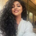 Samyukta Hornad Instagram - ☁️ Every gambler knows That the secret to survivin' Is knowin' what to throw away And knowin' what to keep 'Cause every hand's a winner And every hand's a loser And the best that you can hope for Is to die in your sleep… ☁️🌸🤍 #TheGambler