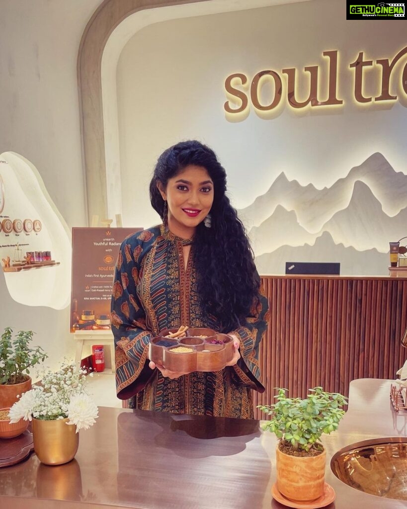 Samyukta Hornad Instagram - So happy to be @soultree.in’s soul-Mitra… it’s more than a brand, more than a lifestyle… #SoulTree was My ajji’s go to brand. My ajji had sensitive skin so we needed to find make up that wouldn’t cause her any allergies, and also soothe any. We discovered SoulTree about four years ago, together. It just worked. I still have her make up kit with all her soultree products in them. 🌸 So maybe, it’s her… showing me the way… from up above. I’m so happy to be a part of the SoulTree family today :) thank you 🤍 Just like how we nourish our bodies with organic food, our skin deserves care with organic beauty products… detergents… and other sustainable essentials. Everything we could ever think of to stay healthy and happy nature has already created for us :) June hails Environment Day, a call to live sustainably, organically & mindfully. For me, it has always been the small things that contribute towards a much larger picture, and huge change. So, I choose brands such as SoulTree, that not only stand by the ethos of sustainability, but also follow through with action. From their solar & nature committed Soul Sanctums, made with biodegradable materials and reclaimed wood, to their organic and natural certified formulations, the brand stands for all things sustainable. #SoulTree #Soul #Mind #Body #Sustainability #Love #environment #Organic MUA: @madhurishetty_