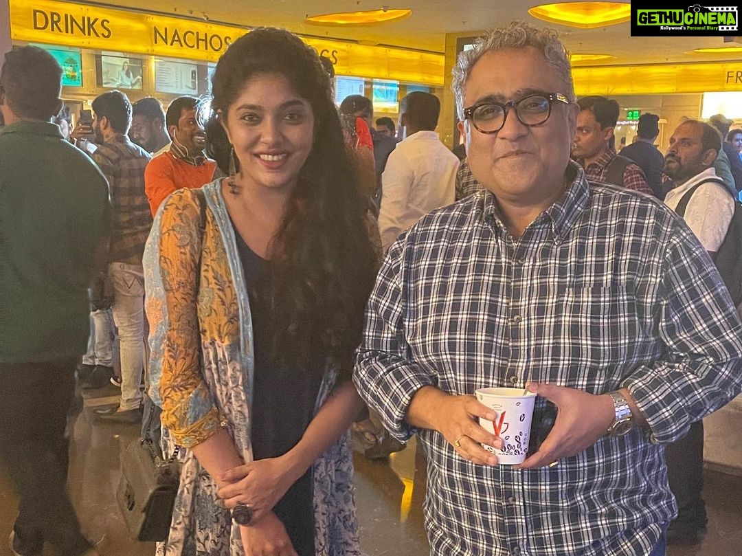 Samyukta Hornad Instagram - #Gandhadagudi is a big big hug -ಅಪ್ಪುಗೆ- from Appu sir to all of us and nature. It’s the hug we didn’t know we needed sooo badly. A film with a universal msg, #Puneeth sir truly is a Real universal hero. What a film!!!! I can’t contain in words what I just experienced, you have to watch this on the big screen. Please take your friends, family… everyone … especially children. Don’t miss it. Thanks #AmoghaVarsha for this beautiful journey, so so proud of you. 🌸 thank you @pratheek_darkbirdfilms, loved your work, as always. thank you @ashwinipuneeth.rajkumar @karthik_krg @yogigraj @hombalefilms @mudskipper.in @prk.productions #ggmovie #gg #powerinu