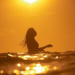 Samyukta Hornad Instagram - Bending slowly into you Pull my corners gently through… Pull me into you Breathe me into you I wish you knew how high you take me Magic credit: @anupjkat , ocean and the sun 🐙 Song credit : @poojasampath 🐡 #Folding #Ocean #LoveStory #Sunset @oneoceanonelove