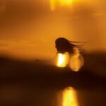 Samyukta Hornad Instagram - Bending slowly into you Pull my corners gently through… Pull me into you Breathe me into you I wish you knew how high you take me Magic credit: @anupjkat , ocean and the sun 🐙 Song credit : @poojasampath 🐡 #Folding #Ocean #LoveStory #Sunset @oneoceanonelove
