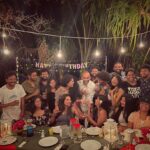 Samyukta Hornad Instagram - Thankss for laughing at ALL my jokes guysss and for the best birthday. 😘 #BestSurprise #feels #TPS 🐙🦑🐠🦈🐡 🦐 @poojasampath @anupjkat @meerasankar @vivianambrose Omadhoo