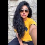 Samyukta Hornad Instagram - Brightest day or darkest night, I’m ready for both. I show my trueeee self when I’m a humanoid bat… i think. So, swipe left and tell me… what’s your pick :) #Batman or #BruceWayne? #Rayban #Dunhill #Shades #Bat #Summer