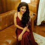 Samyukta Hornad Instagram - 🦩 Photography: @md.rafi3 Styled by: @papapants Hair & makeup: @subu_rao_hair_mkp Outfit: @meliobysurabhimittal jewellery: @mozaati Managed by @vidhyaabreddy @kettles_talent Styling team: @bandana_kujur97 | @saldanha_label