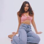 Sana Makbul Instagram – As I am 🎈🥊🥰