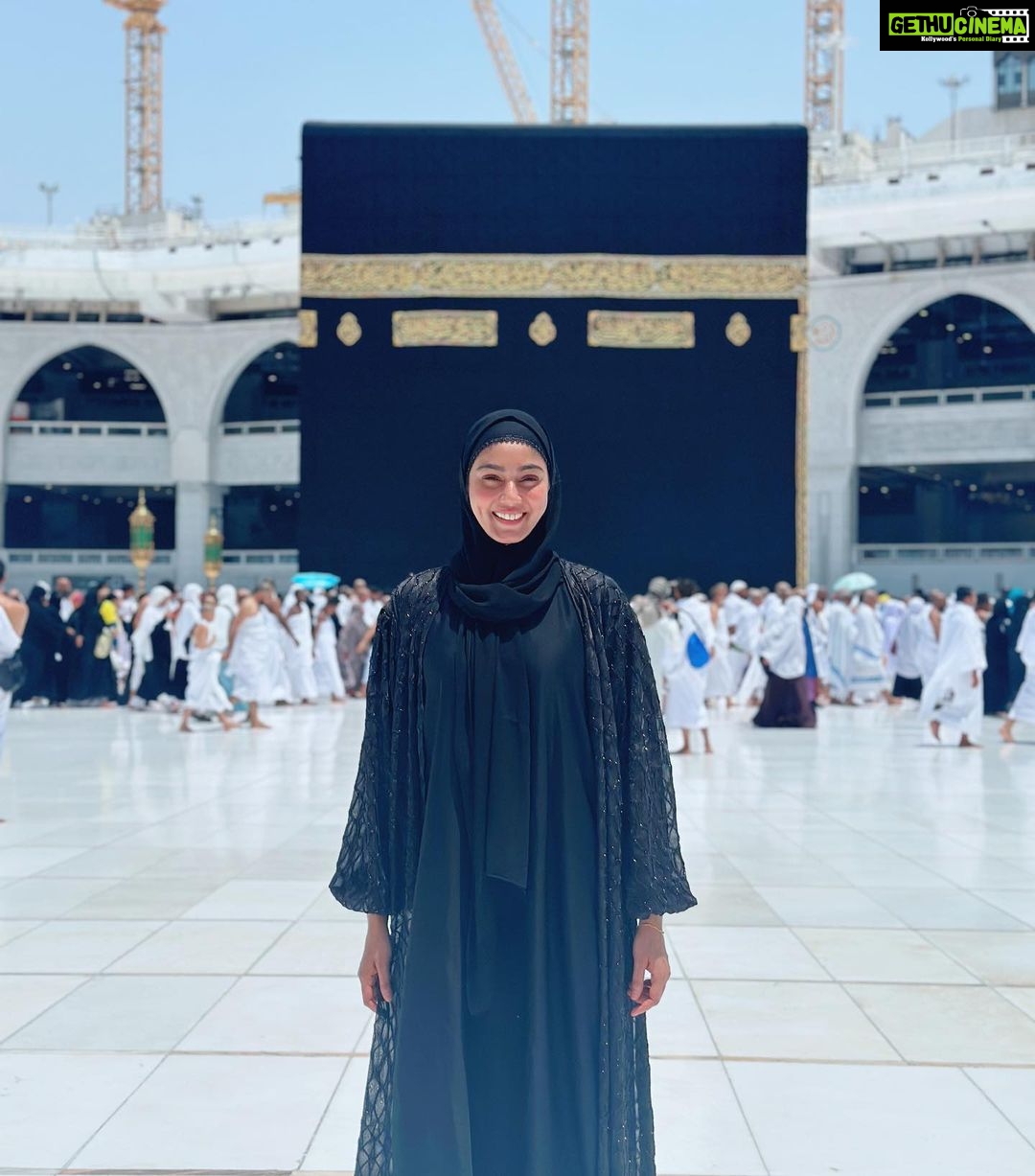 Sana Makbul Instagram - First is always special 🤲🏻 #umrahmubarak say Mashaallah 😇