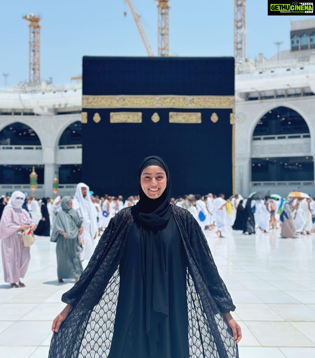 Sana Makbul Instagram - First is always special 🤲🏻 #umrahmubarak say Mashaallah 😇