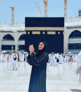Sana Makbul Instagram - First is always special 🤲🏻 #umrahmubarak say Mashaallah 😇
