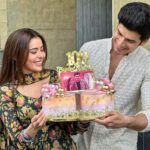 Sana Sayyad Instagram - 100 Episodes Of #PalVeer 🩷 Thank you so much for showering all your love on #PalVeer and thanks to @bakingblunders.since2007 for sending this beautiful cake by anonymous admirer ❤️ Could not ask for anything more than this. Your love is what keeps us going. 💪🏻 Love You All 🫶🏻❤️ #100EpisodesOfPalVeer #Palki #Rajveer #KundaliBhagya #SanaSayyad #ParasKalnawat #Smile #Joy #Celebration
