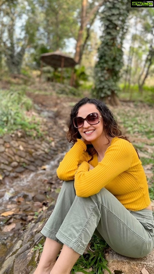 Sanaya Irani Instagram - Vibing with nature 🌳🏞️🌈🌿🍁