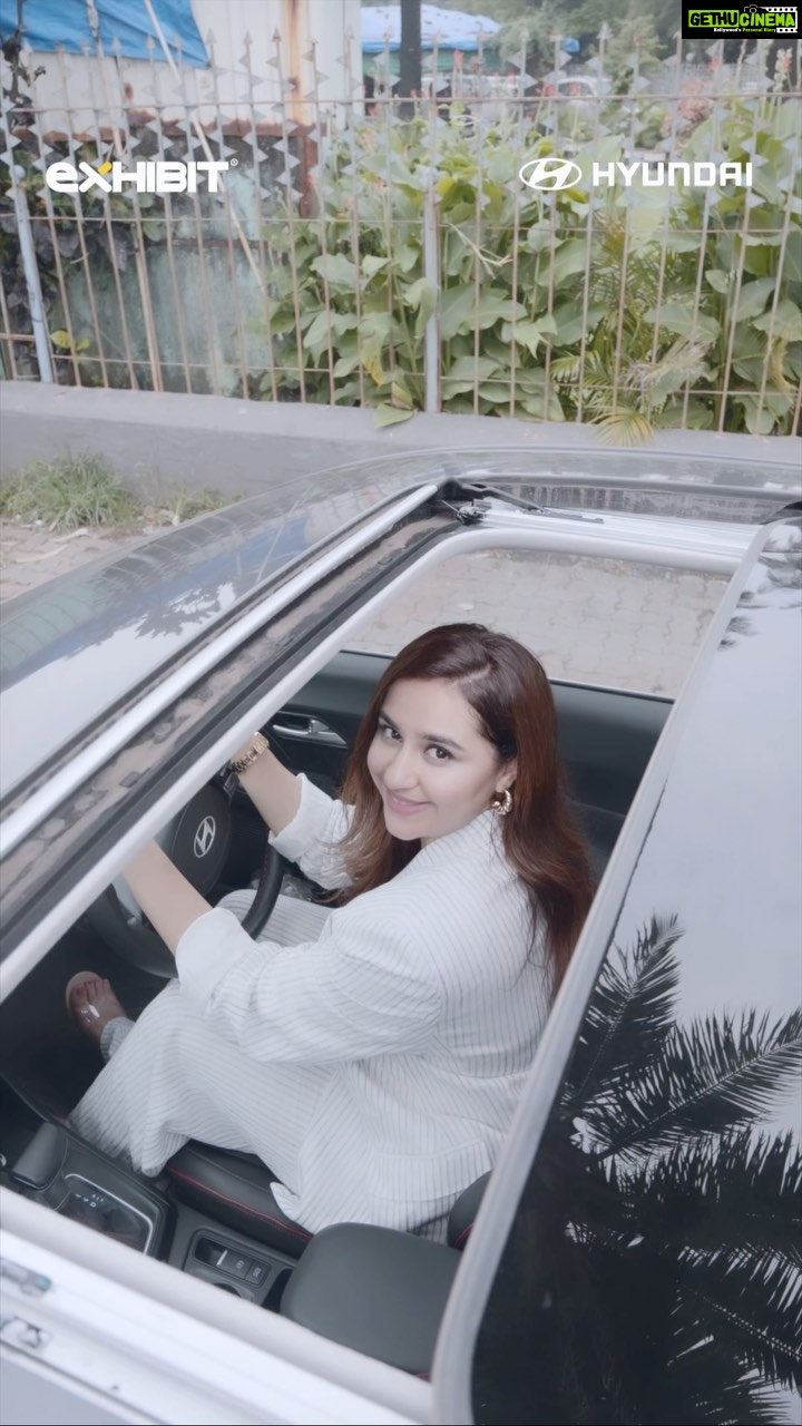 Sanaya Pithawalla Instagram - Exploring the stunning interiors of the all new Hyundai Verna a perfect blend of style and comfort. From the elegant design to the cutting-edge technology, the all-new Hyundai Verna is a true masterpiece on wheels. @hyundaiindia #hyundaiindia #allnewverna #ad