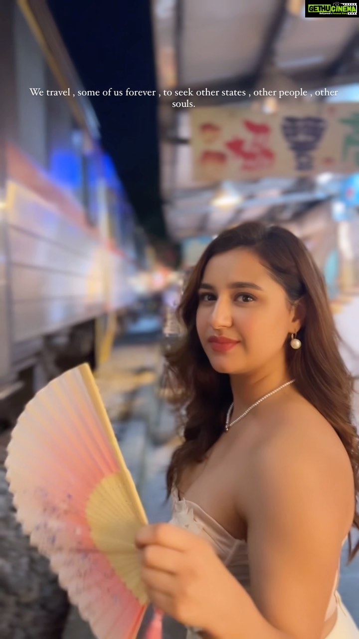 Sanaya Pithawalla Instagram - Once a year , go someplace you’ve never been before ♥️ @goldcoastfilmsofficial #taiwan2023🇹🇼 #shifenstation Shifen Station 十分火車站
