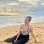 Sanaya Pithawalla Instagram - Beach please!! 🌊🏝️🧜‍♀️🏖️ Goa