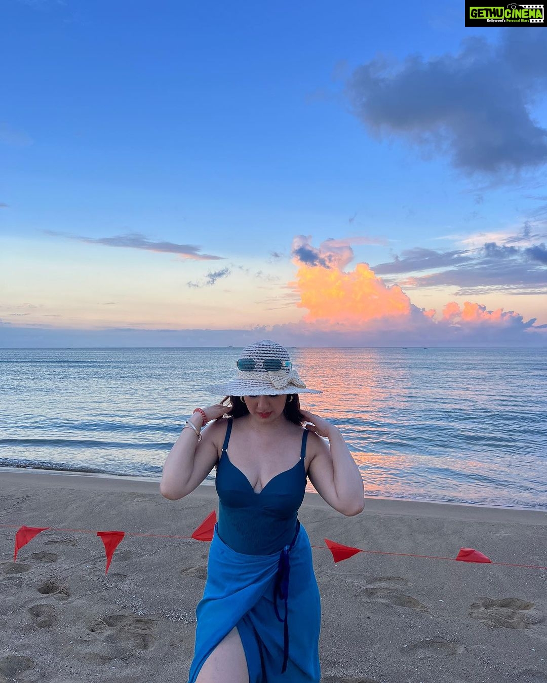 Sanaya Pithawalla Instagram - Beaches over bitches , anyday ✌️ #taiwan2023🇹🇼 Taiwan