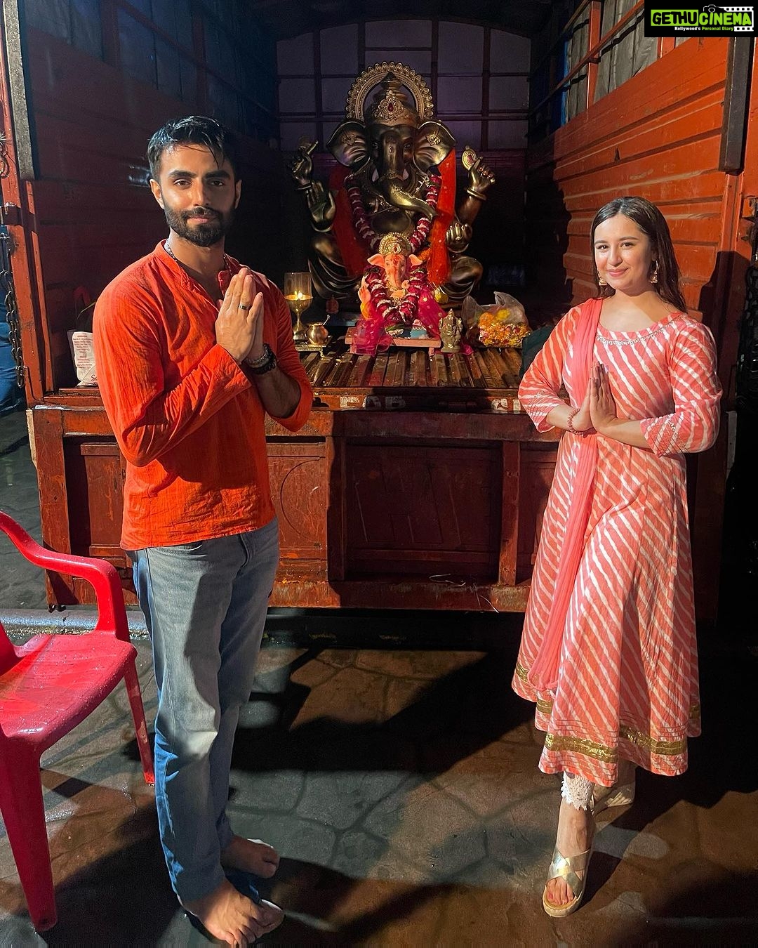 Sanaya Pithawalla Instagram - Visarjan day 🙏♥️ #ganpati2023 #runwalcentrecharaja #ganpatibappamoryapudhchyavarshilavkrya Chembur
