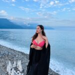 Sanaya Pithawalla Instagram - Straight from para para paradise 🫶🏻 @goldcoastfilmsofficial #taiwan Hualien beach七星潭