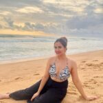 Sanaya Pithawalla Instagram - Beach please!! 🌊🏝️🧜‍♀️🏖️ Goa