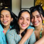 Sanchana Natarajan Instagram - Each slide represents various levels of our friendship in a singular meeting . . #mygirls Bread and Chocolate