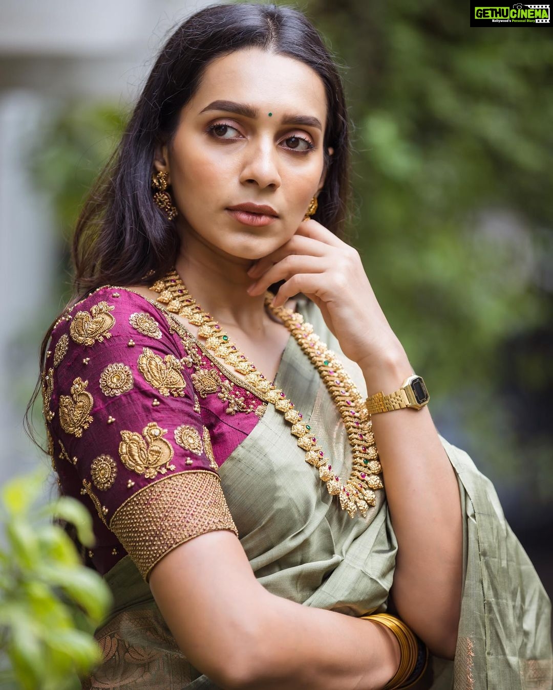 Sanchana Natarajan Instagram - 🍃 Shot by - @arunprasath_photography Wearing- @avantrabytrends Chennai, India