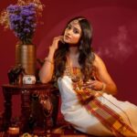 Sangeetha Sringeri Instagram - Tried something new for Onam with this amazing crew Photography: @theportraitstudio_tps Styling: @styleline_bydee & @beingstyl Makeup: @prashanthmakeover Jewelry: @velvetboxby Studio: @tps_spaces #HappyOnam #onam
