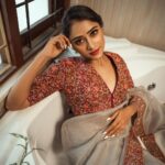 Sangeetha Sringeri Instagram - • E L E G A N C E • Styled by: @styleline_bydee & @beingstyl Photography: @theportraitstudio_tps Outfit: @samyakkclothing MUA: @dheerajamakeovers Studio: @tps_spaces
