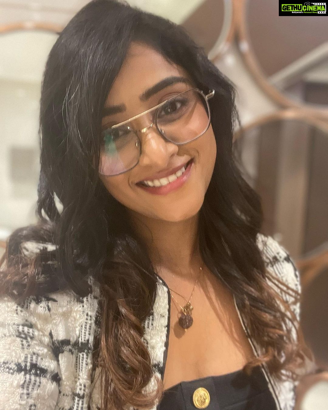 Sangeetha Sringeri Instagram - innu ondu selfie ❤️ 🧥 @mileenia.official styled by @styleline_bydee