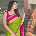 Sanjana Anand Instagram - ವರಮಹಾಲಕ್ಷ್ಮಿ ಹಬ್ಬದ ಶುಭಾಶಯಗಳು♥️✨ . . . . Mua: @prashanthmakeover Saree : @anthariya_silks Jewelry : @velvetboxby