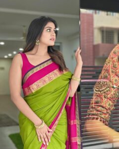 Sanjana Anand Instagram - ವರಮಹಾಲಕ್ಷ್ಮಿ ಹಬ್ಬದ ಶುಭಾಶಯಗಳು♥️✨
.
.
.
.
Mua: @prashanthmakeover 
Saree : @anthariya_silks
Jewelry : @velvetboxby