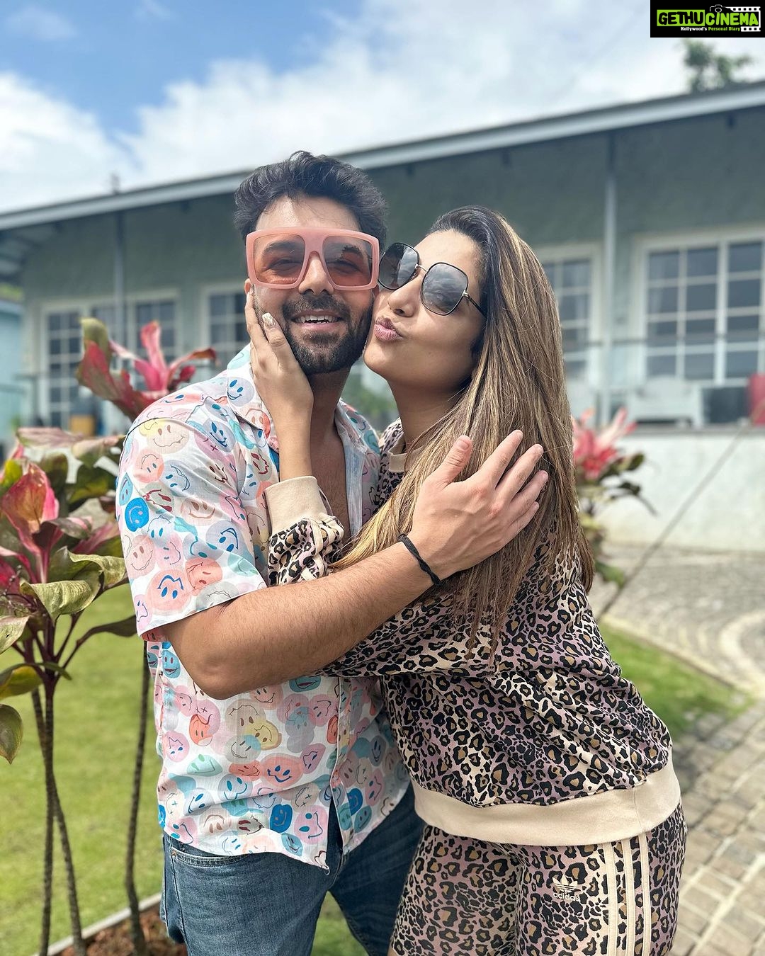 Sanjay Gagnani - 36.5K Likes - Happiest birthday to my jaaneman @sanjaygagnaniofficial
May you be blessed with more hwatness,prosperity and all things made of love and light… wishing you all the happiness in this world and beyond… may you continue to be the light worker and unfurl the aura and bless us with your love… may you shine & slay like you always do Sanju… thank you for just being you… all heart.. all love… ❤️❤️❤️