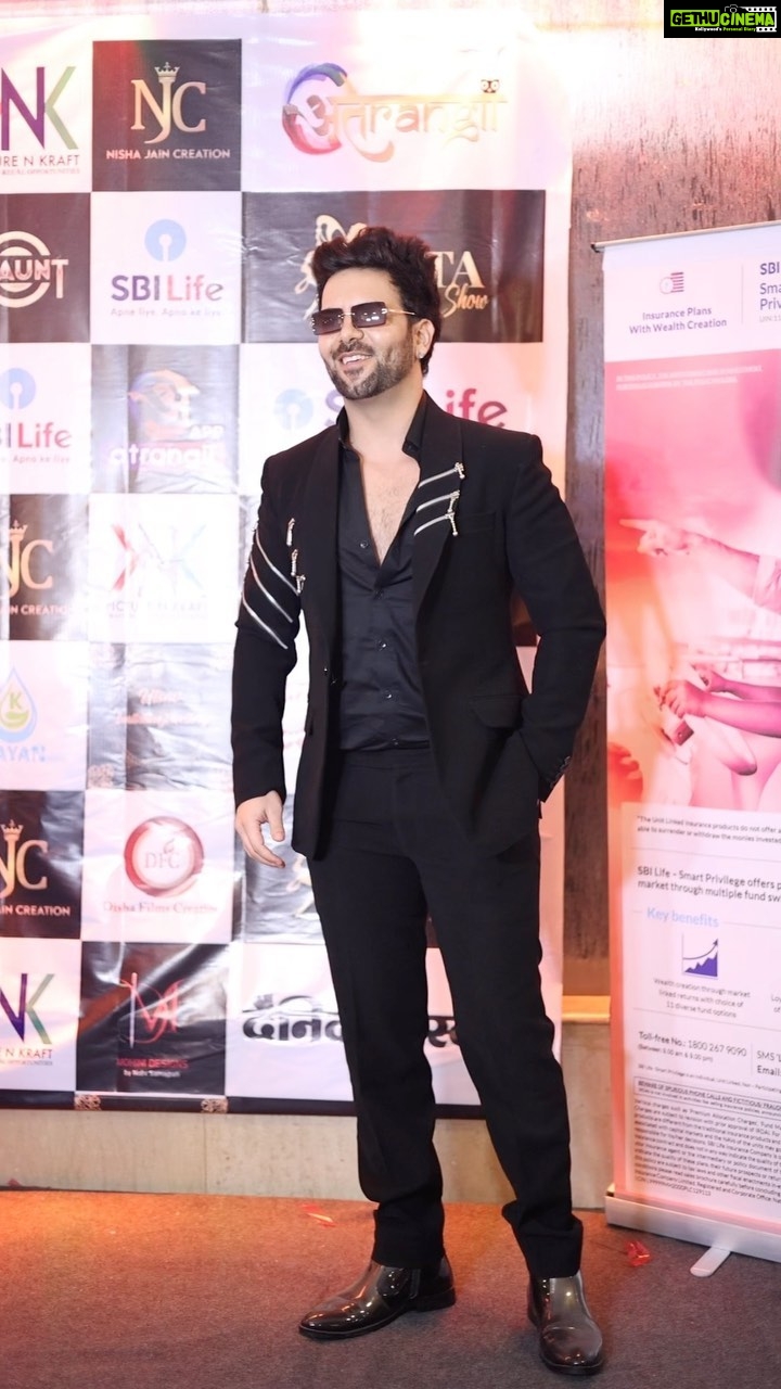 Sanjay Gagnani Instagram - (IIFTA) International Indian Films & Television Award for : Breakthrough Performer Of The Year π #thankfulgratefulblessed β€οΈ Camera @shadank_photography Manager @rupesh.sonar Outfit @bharat_reshma @iiftaofficial