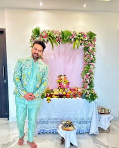 Sanjay Gagnani Instagram - O My Friend Ganesha!
Tu Sabko Khush Rakhna Hamesha😇❤️