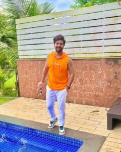 Sanjay Gagnani Instagram - Easy like Sunday Morning 🧡