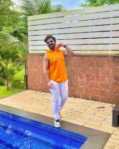 Sanjay Gagnani Instagram - Easy like Sunday Morning 🧡