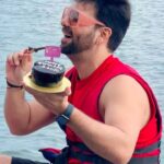 Sanjay Gagnani Instagram - This is my HAPPY PLACE 😁❤️ 📍 @jumbo.holidayz #waterfront #beautifuldestinations #staycation #lakefront